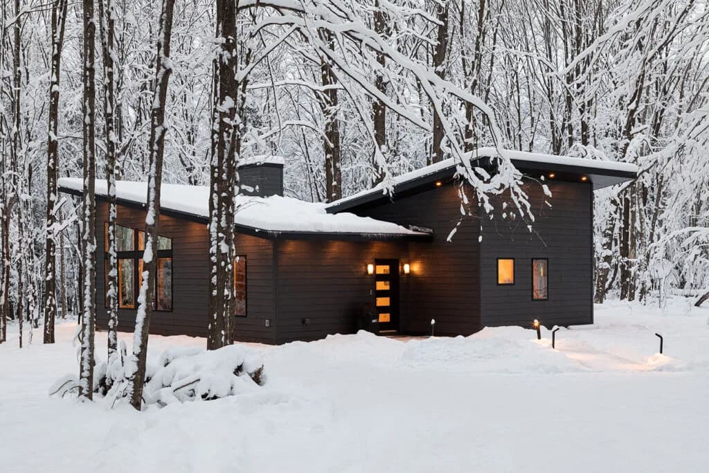 DiamondKote-finished siding on a Twin Cities home