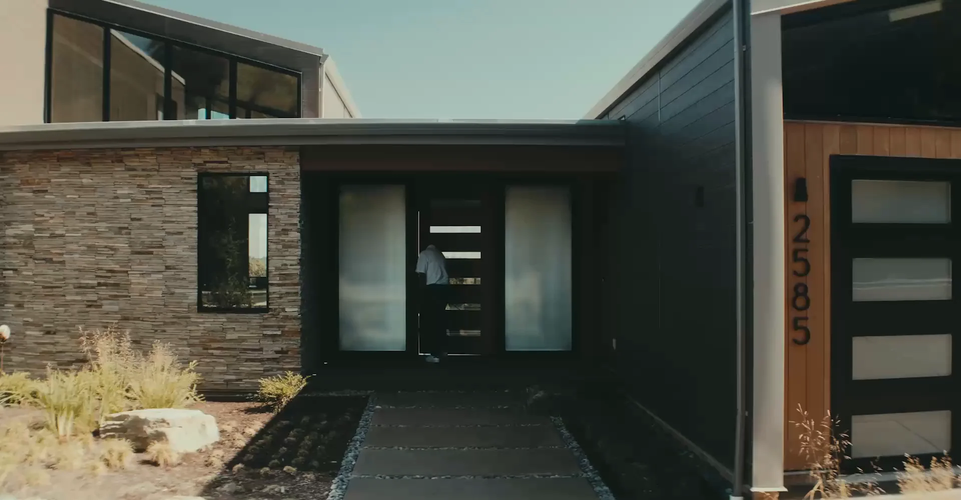 Replacement windows on a Twin Cities home